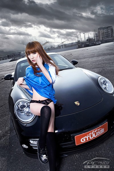Cô nàng cá tính bên Porsche 911 Turbo S ảnh 15
