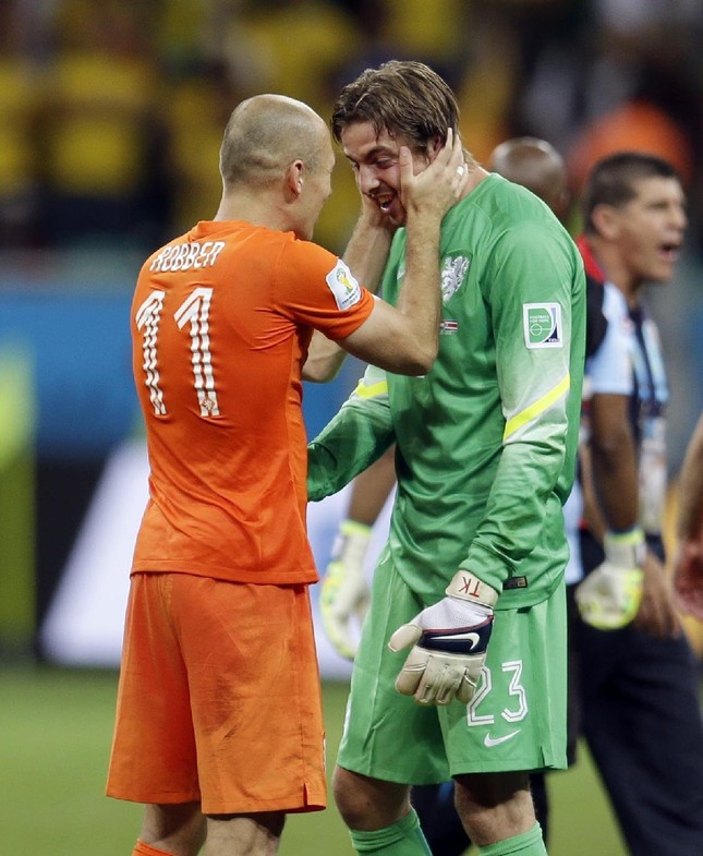 Vì sao Van Gaal không tung Krul vào bắt loạt đá luân lưu ảnh 1
