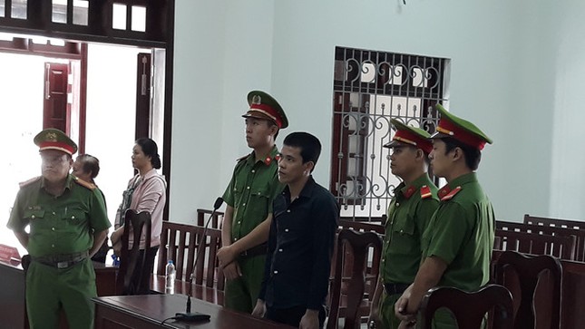 Chiếc quần short tại hiện trường ‘tố cáo’ 9X hiếp dâm người phụ nữ 65 tuổi ảnh 1