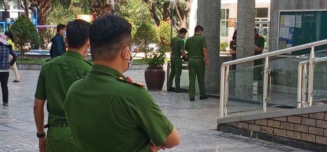 Tiến sĩ Bùi Quang Tín 'tự ngã' từ tầng 14 sau khi uống rượu bia với đồng nghiệp ảnh 1