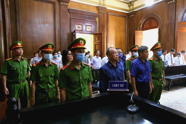 Cựu Phó Chủ tịch Thường trực UBND TPHCM Nguyễn Thành Tài bị tuyên phạt 8 năm tù ảnh 1