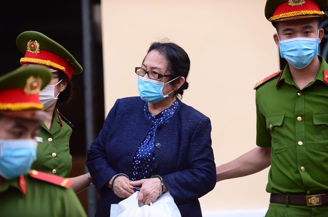 'Đại gia' Dương Thị Bạch Diệp bị đề nghị mức án chung thân ảnh 1