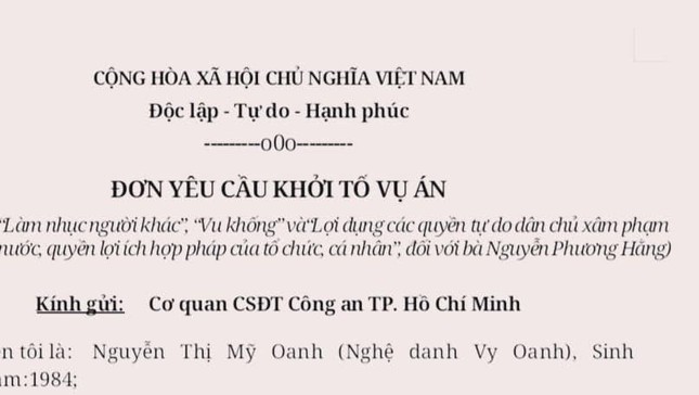 Ca sỹ Vy Oanh làm việc với công an về đơn tố cáo bà Nguyễn Phương Hằng ảnh 1