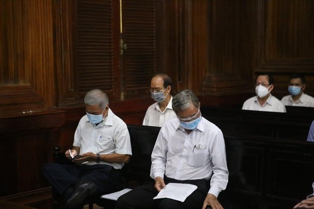 Tòa án đang xét xử cựu phó Chủ tịch Nguyễn Thành Tài, nữ đại gia Bạch Diệp và 8 bị cáo ảnh 6