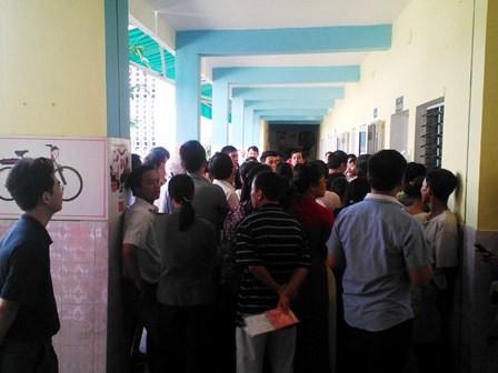 Chen chúc nộp đơn cho con học mầm non ảnh 3
