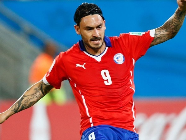 Quan chức Brazil bị tố... đấm tiền đạo Chile ảnh 1