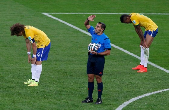 Scolari bị đưa lên đoạn "đầu đài" chờ... trảm ảnh 1
