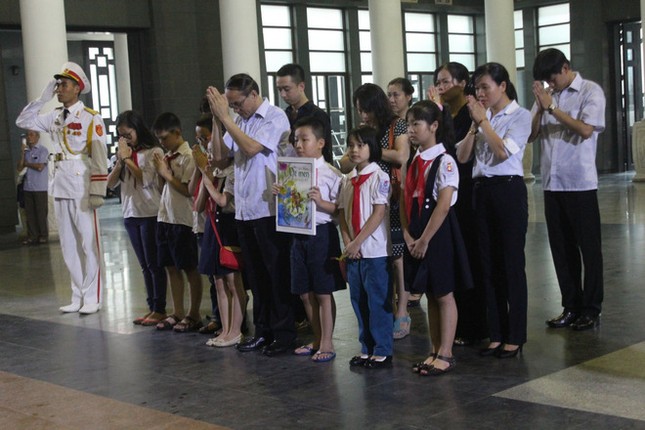 Nghẹn ngào tiễn biệt nhà văn Tô Hoài ảnh 5