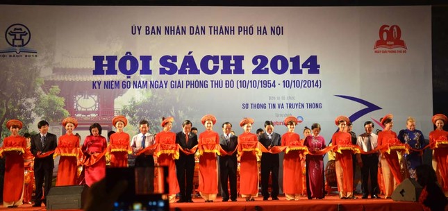 Hàng vạn bản sách được giới thiệu tại Hội sách Hà Nội 2014 ảnh 10