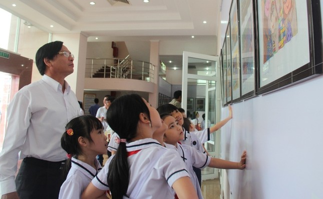 Hơn 500 học sinh tham gia tranh thiếu nhi về an toàn giao thông ảnh 3