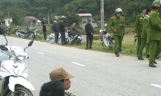 Ngáo đá nam thanh niên đốt xe, khống chế chú ruột ảnh 1
