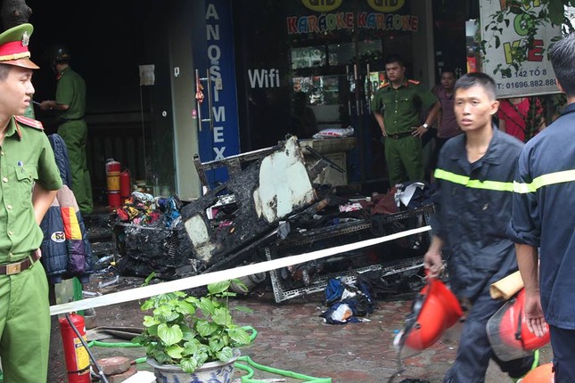 Cháy nhà 5 tầng, 2 mẹ con thương vong trong biển lửa ảnh 1