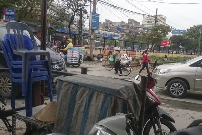 Tài xế đánh nhân viên gác tàu đang mang thai ảnh 2