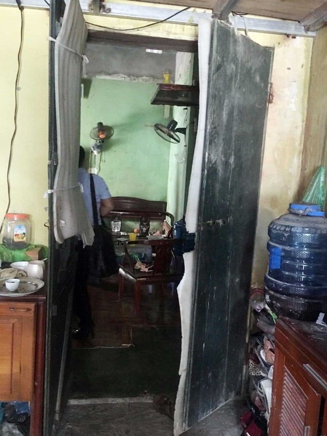 Chồng vẫn xuống tay giết vợ dù hàng xóm cầu xin tha mạng ảnh 2