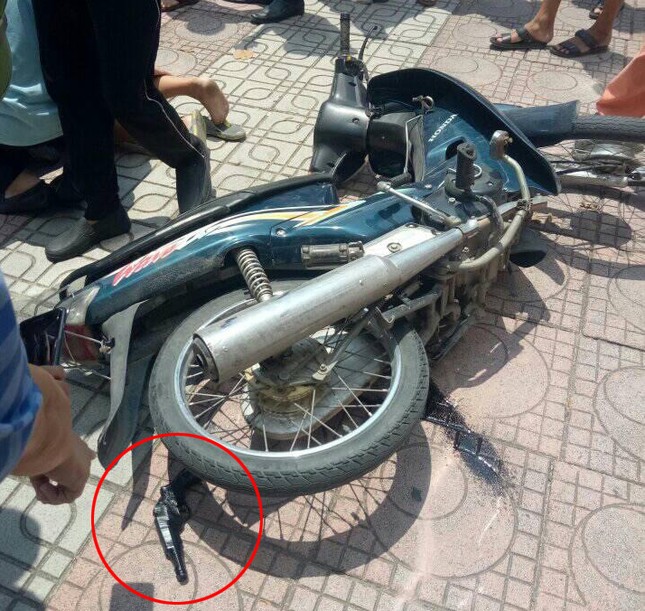 Kẻ bịt mặt nghi cầm súng cướp ngân hàng giữa ban ngày tại Hà Nội ảnh 1