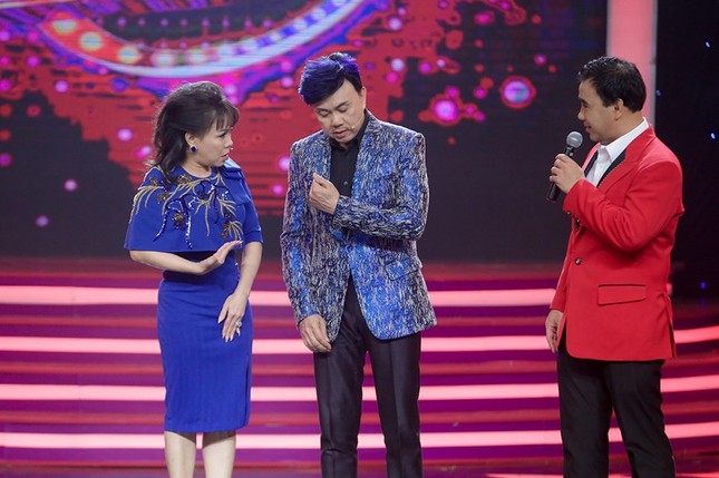 Dương Ngọc Thái lần đầu công khai vợ tại 'Ca sĩ bí ẩn' ảnh 2