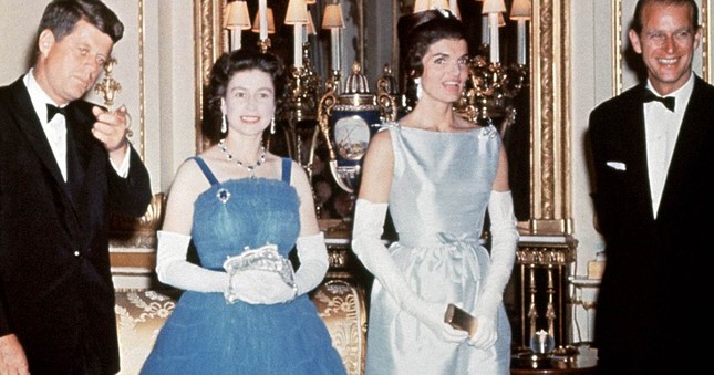 Jackie Kennedy - Biểu tượng thời trang nước Mỹ nhưng không ngại mặc hàng nhái ảnh 11