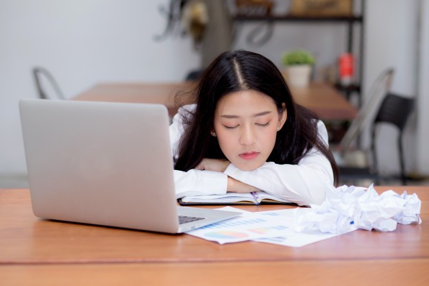 Những thói quen tưởng vô thưởng vô phạt nhưng lại vô tình trừ điểm sức khỏe của bạn ảnh 4