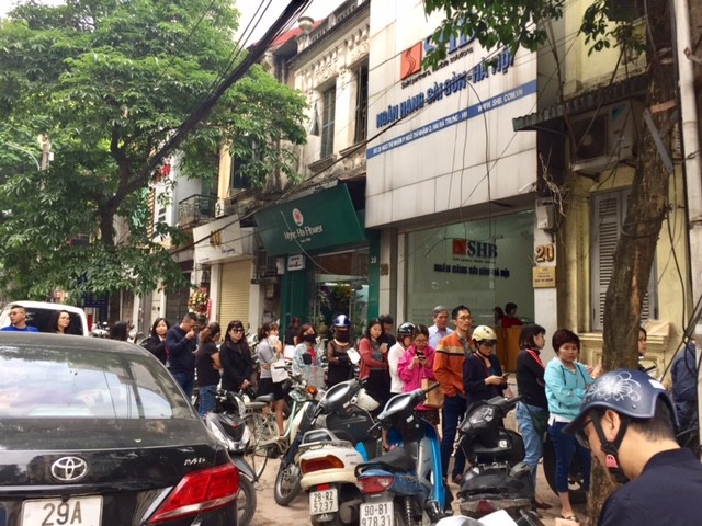 Đường phố Hà Nội ngập tràn không khí Tết Hàn thực ảnh 2