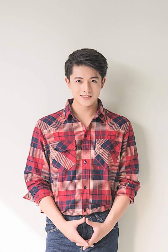 Vẻ điển trai 'soái ca' của Harry Lu - 'tình cũ' Hoàng Thuỳ Linh ảnh 2