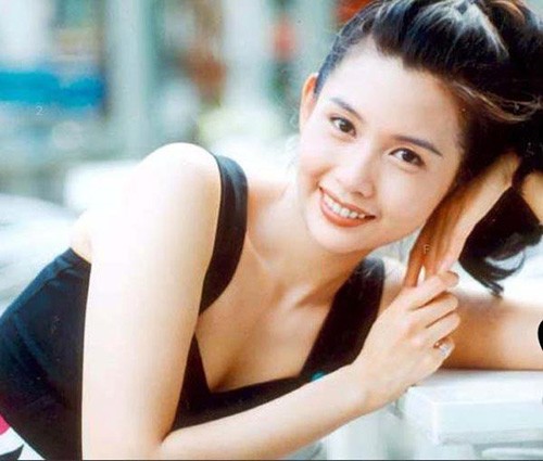 Nhan sắc ‘van người mê’ của con gái nữ hoàng 18+ Khâu Thục Trinh ảnh 1