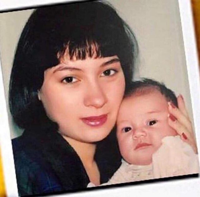 Lộ ảnh con gái ruột Wendy của Phi Nhung hồi nhỏ ảnh 1