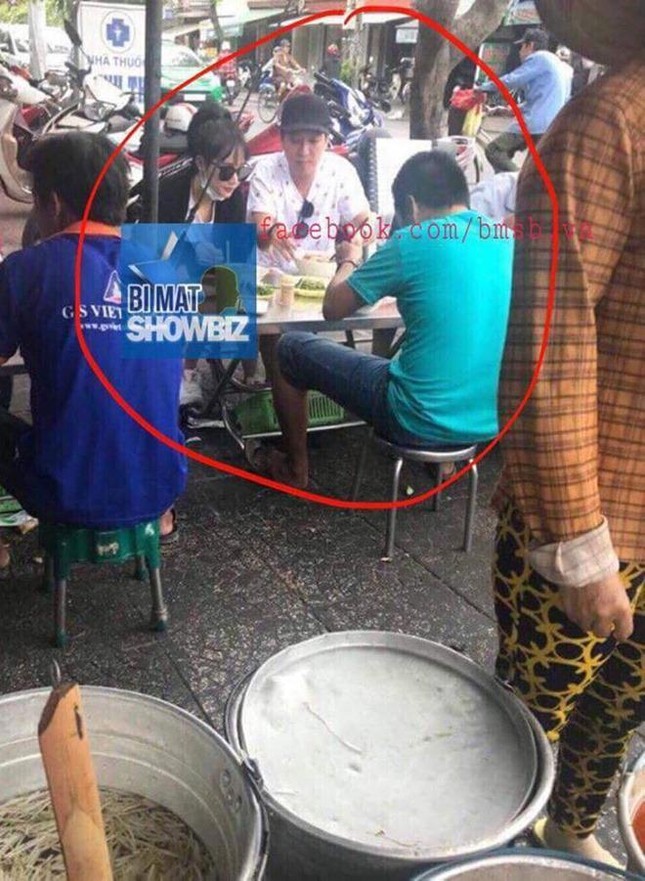Nhã Phương bật khóc khi nói về sóng gió tình cảm với Trường Giang ảnh 3