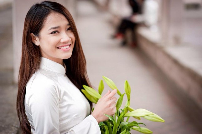 Nhã Phương bật khóc khi nói về sóng gió tình cảm với Trường Giang ảnh 2