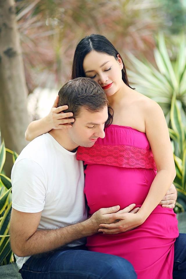 Lan Phương vừa sinh con gái đầu lòng cho chồng Tây ảnh 1