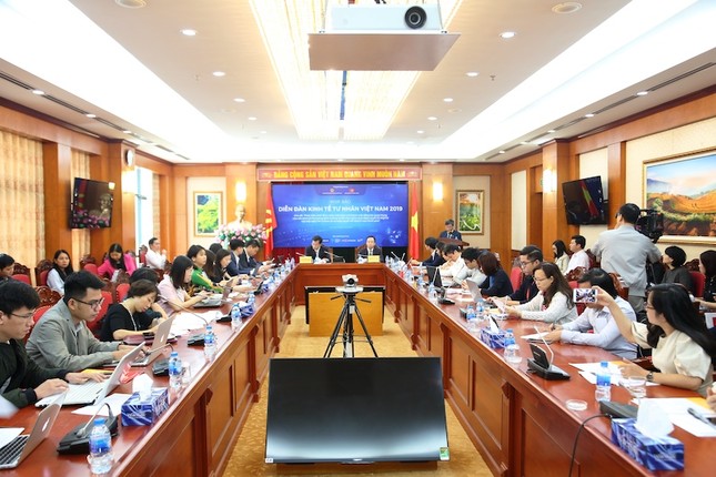 Diễn đàn Kinh tế tư nhân: 2500 doanh nghiệp cùng hiến kế bứt phá ảnh 1