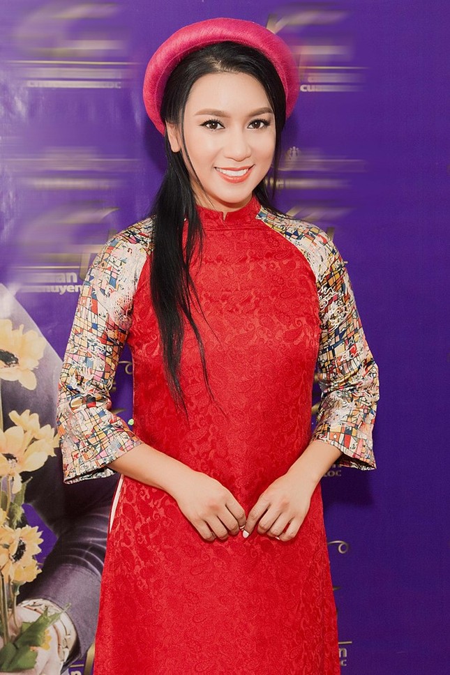 'Mỹ nhân không tuổi' Y Phụng tái xuất; Hoài Linh lại làm giám khảo ảnh 1