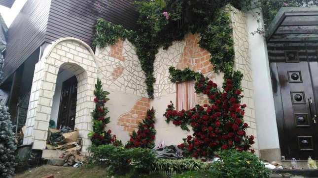 Đàm Vĩnh Hưng tung ảnh nhà ngổn ngang, nói lí do hủy Noel ảnh 5