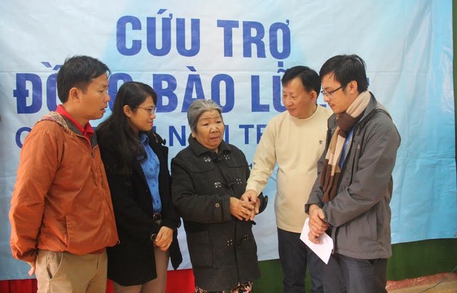 Ám ảnh ánh mắt thẫn thờ sau lũ ảnh 1