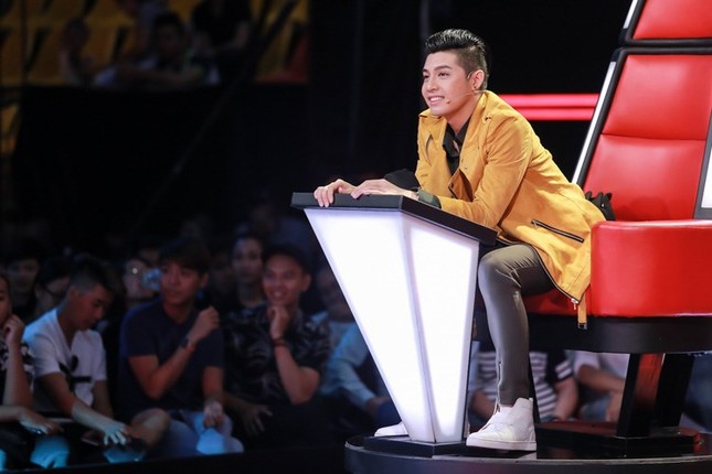 Khán giả ‘sốc’ khi Đông Nhi, Tóc Tiên, Noo Phước Thịnh ngồi ghế nóng The Voice 2017 ảnh 5