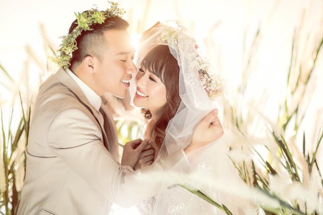 Trấn Thành khoe trọn bộ ảnh cưới ‘khó đỡ’ ảnh 10