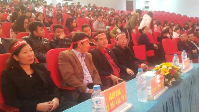 Náo nhiệt Chủ Nhật Đỏ trên Đất Tổ ảnh 3