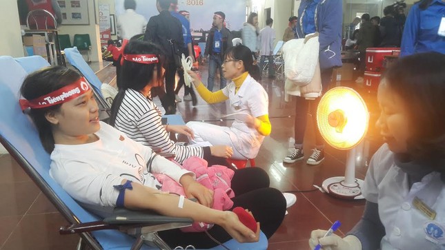 Náo nhiệt Chủ Nhật Đỏ trên Đất Tổ ảnh 9