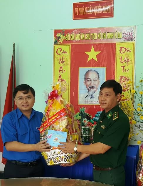 T.Ư Đoàn mang Tết đến vùng xa Cà Mau ảnh 2