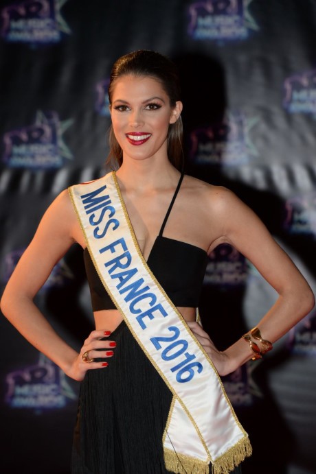 Miss Universe 2016 khoe thân hình bốc lửa với bộ ảnh bikini ảnh 10