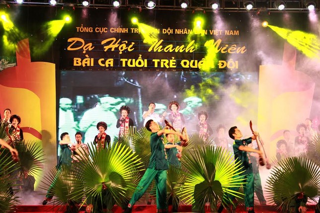 Đêm dạ hội lung linh của tuổi trẻ Quân đội ảnh 2