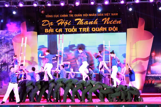 Đêm dạ hội lung linh của tuổi trẻ Quân đội ảnh 6