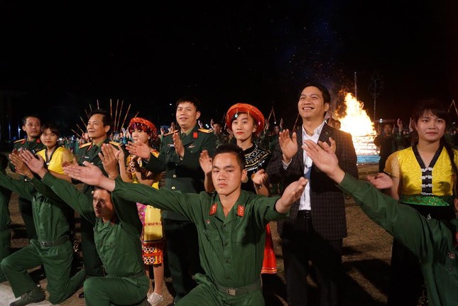 Đêm dạ hội lung linh của tuổi trẻ Quân đội ảnh 8