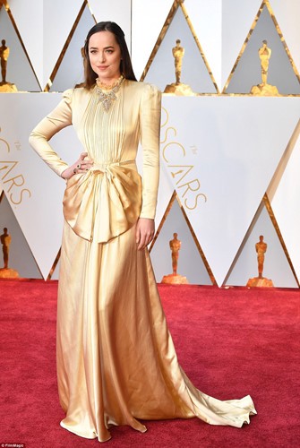 Những ‘thảm họa’ thời trang tại Oscar 2017 ảnh 4
