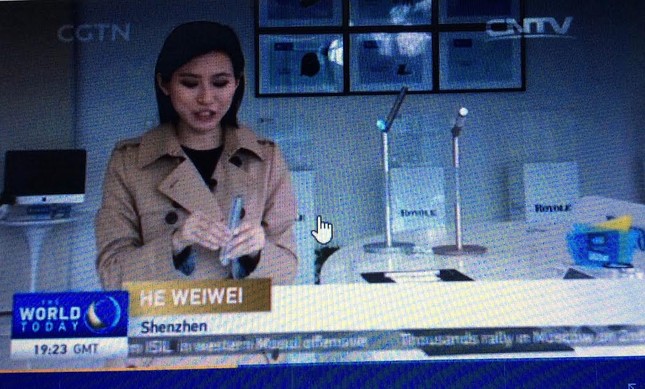 Trung Quốc ra mắt điện thoại bẻ cong, bàn phím mỏng như tờ giấy ảnh 2