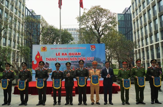 Tuổi trẻ Công an sôi nổi hưởng ứng Tháng Thanh niên ảnh 5