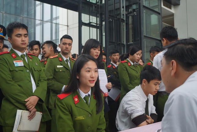 Tuổi trẻ Công an sôi nổi hưởng ứng Tháng Thanh niên ảnh 6