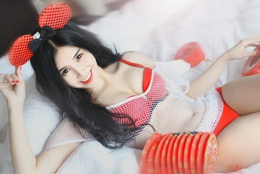 Thanh Bi hứa cạo đầu nếu U23 Việt Nam vô địch