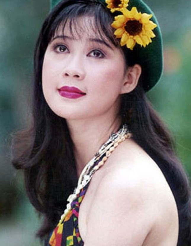 Diễn viên Diễm Hương