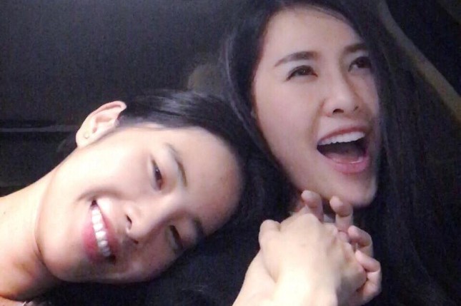 Showbiz 19/3: Hồng Quế nhận tiền đại gia năm 17 tuổi và... hối hận ảnh 3
