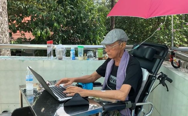 Showbiz 15/4: Thông tin mới sức khoẻ nghệ sĩ Lê Bình ảnh 1